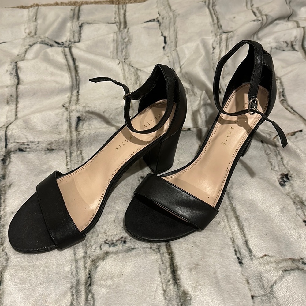 Kelly & Katie Hailee Sandal